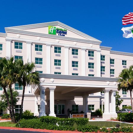 Holiday Inn Express & Suites Miami Kendall By Ihg Country Walk Exterior photo
