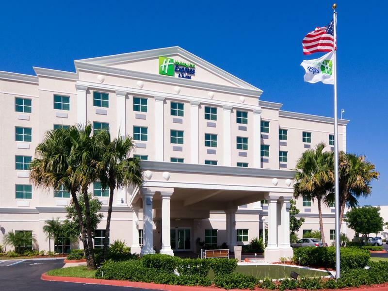 Holiday Inn Express & Suites Miami Kendall By Ihg Country Walk Exterior photo